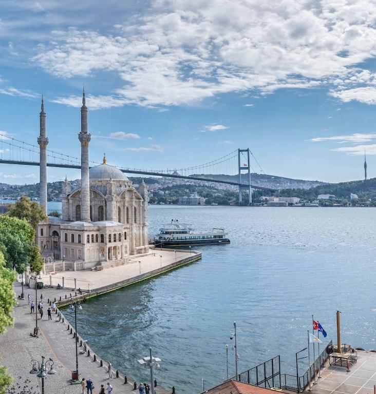 The Rise of Business Meetings in the Unique Atmosphere of the Bosphorus