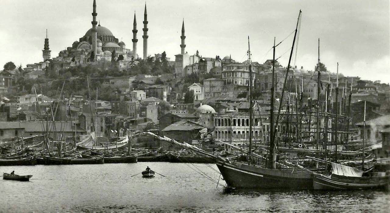 Historical Route in the Culture of Tea and Coffee with Bosphorus Cruise