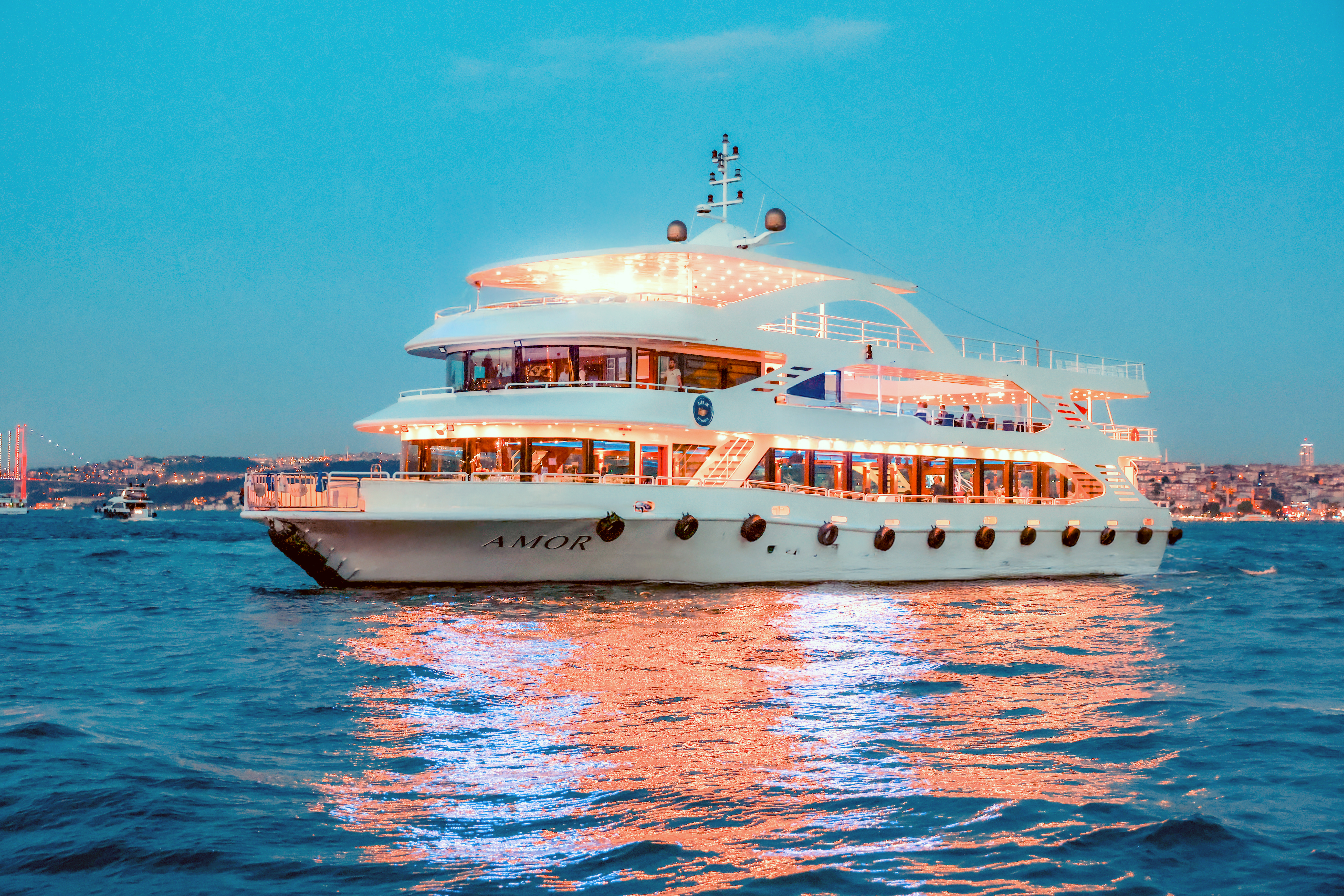 LUNCH CRUISE BOSPHORUS