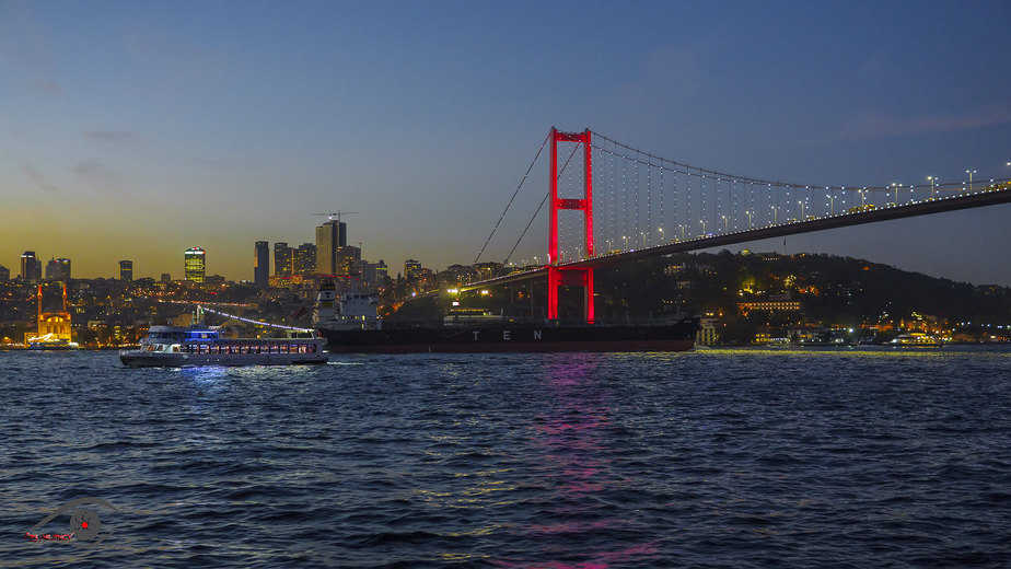 The Taste Journey of Turkish Cuisine from the Ottoman Empire to the Present Day via Bosphorus Cruise