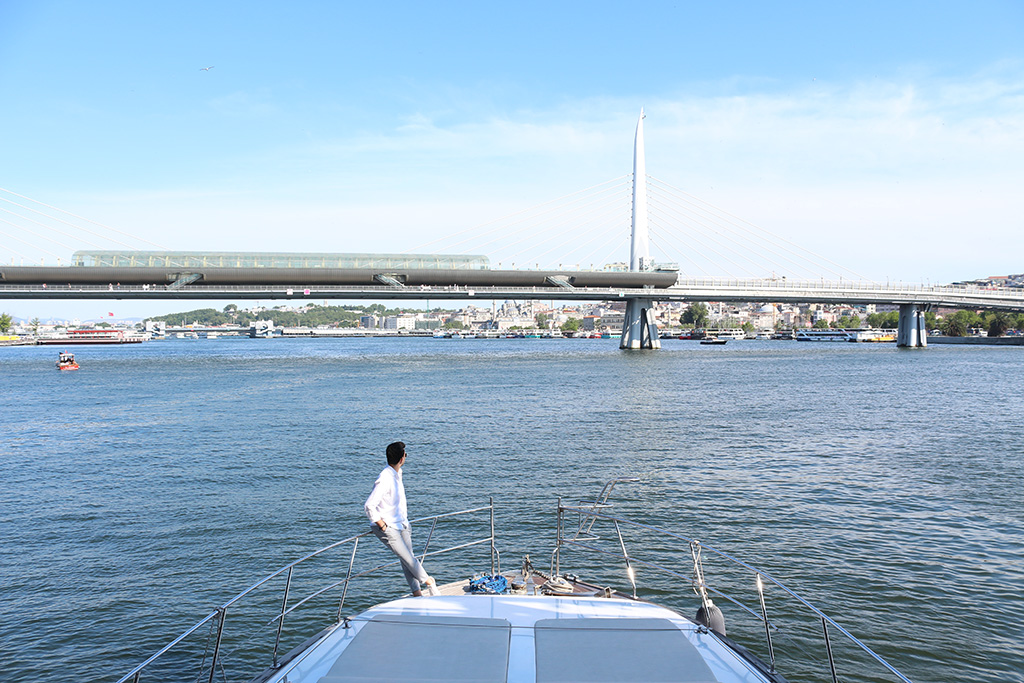 BEST Sunset Sail- Luxury Yacht Cruise - With Hotel Transfer & PROFESSIONAL GUIDE 